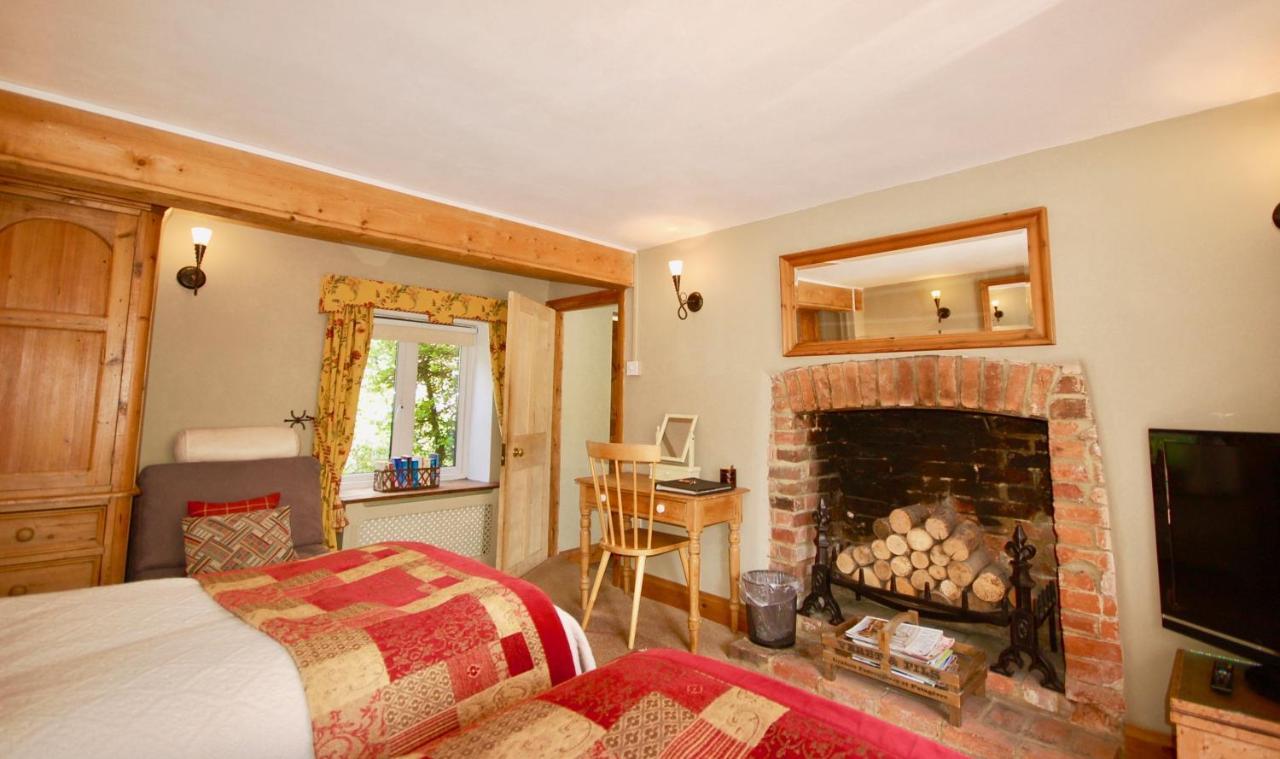 Bed and Breakfast The Old Forge East Kennett Esterno foto