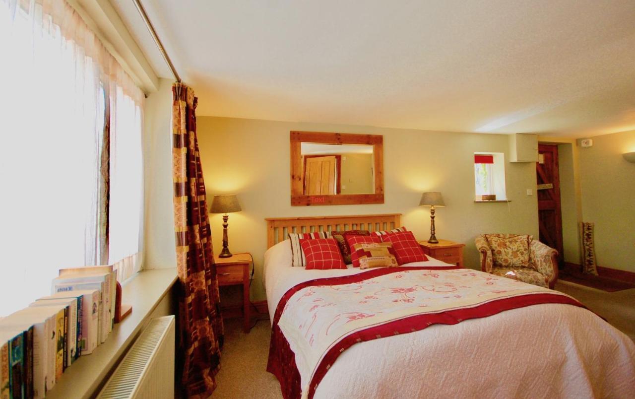 Bed and Breakfast The Old Forge East Kennett Esterno foto