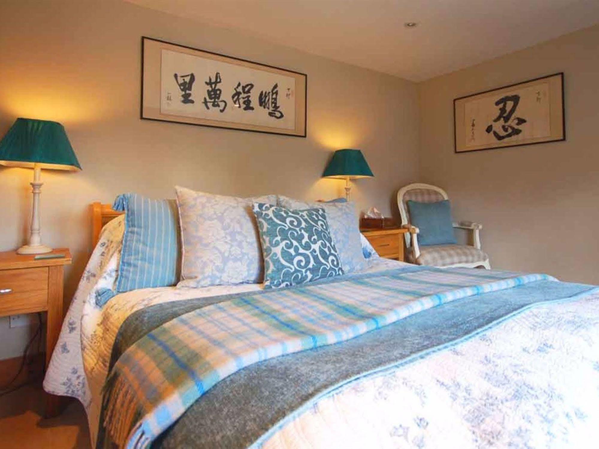 Bed and Breakfast The Old Forge East Kennett Esterno foto