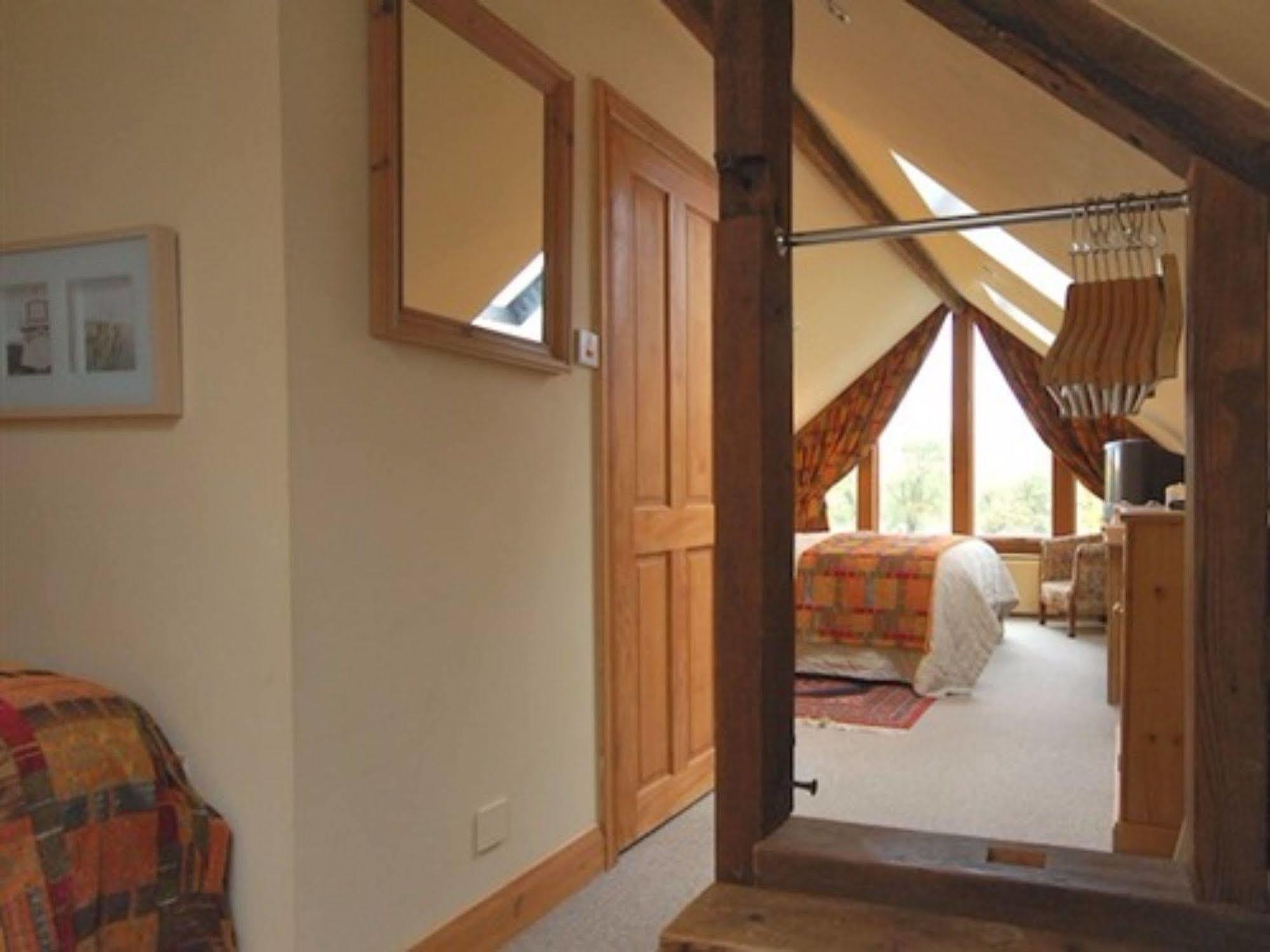 Bed and Breakfast The Old Forge East Kennett Esterno foto