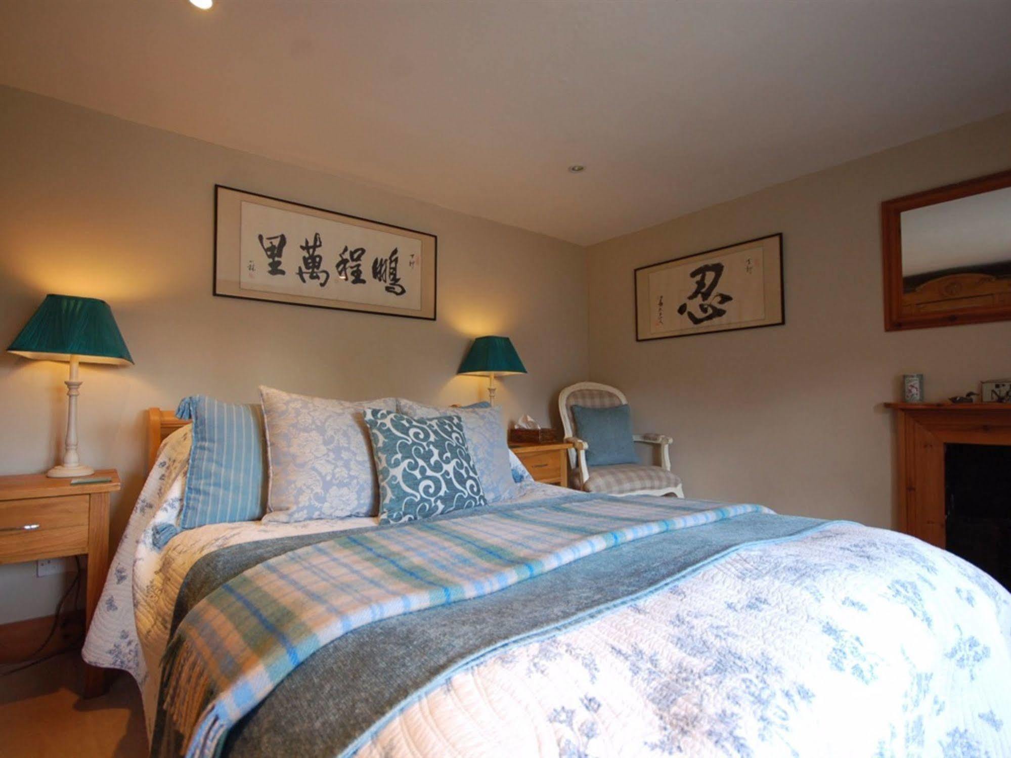 Bed and Breakfast The Old Forge East Kennett Esterno foto
