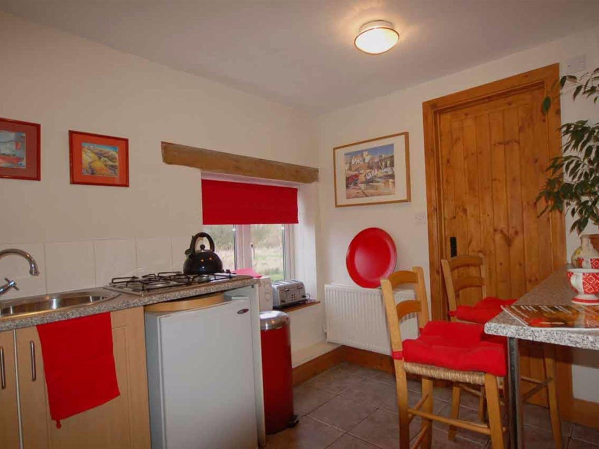Bed and Breakfast The Old Forge East Kennett Esterno foto