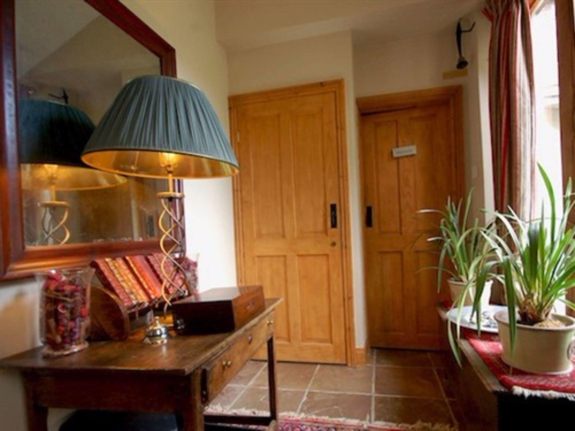Bed and Breakfast The Old Forge East Kennett Esterno foto